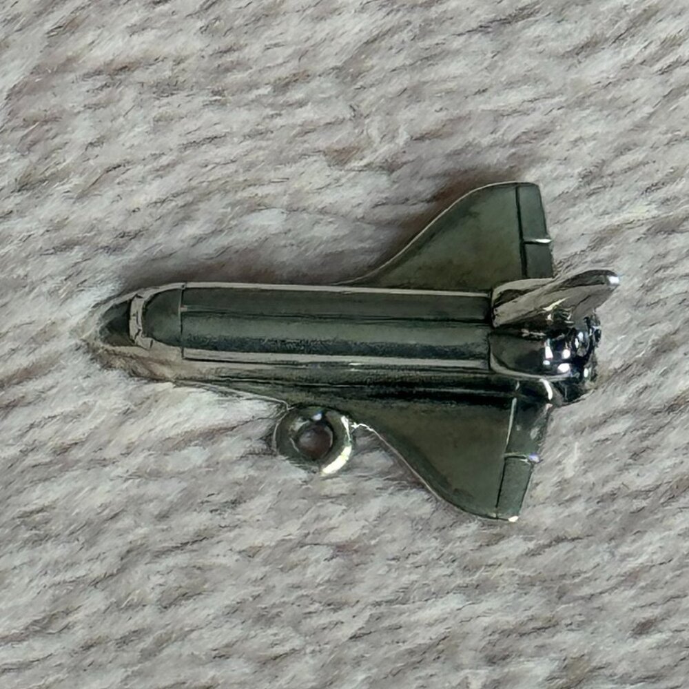 🚀 Retired James Avery Sterling Silver Space Shuttle Charm 🚀